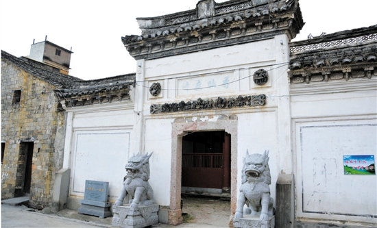 村內古廳老宅保護完好。